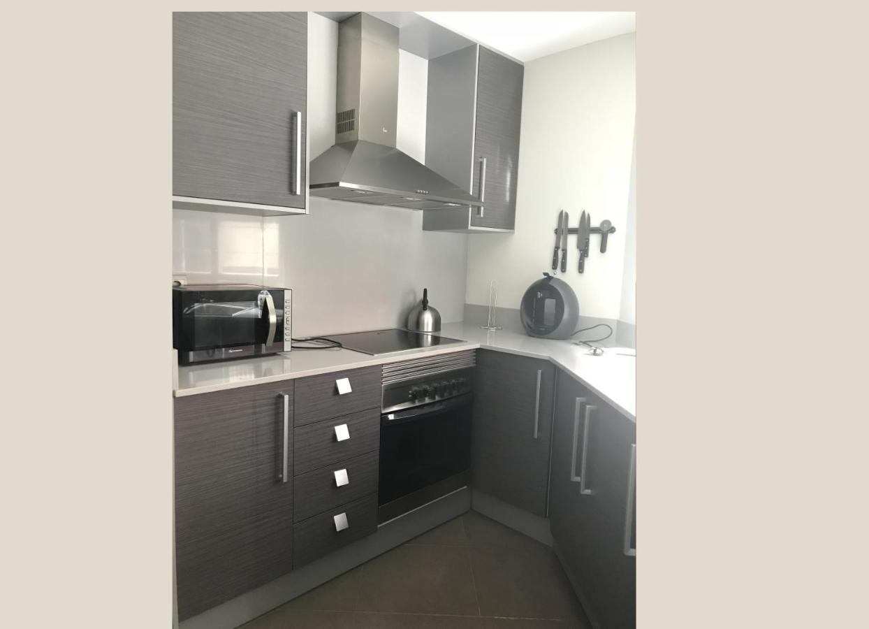 Stunning 2-Bed Apartment In ペゴ エクステリア 写真